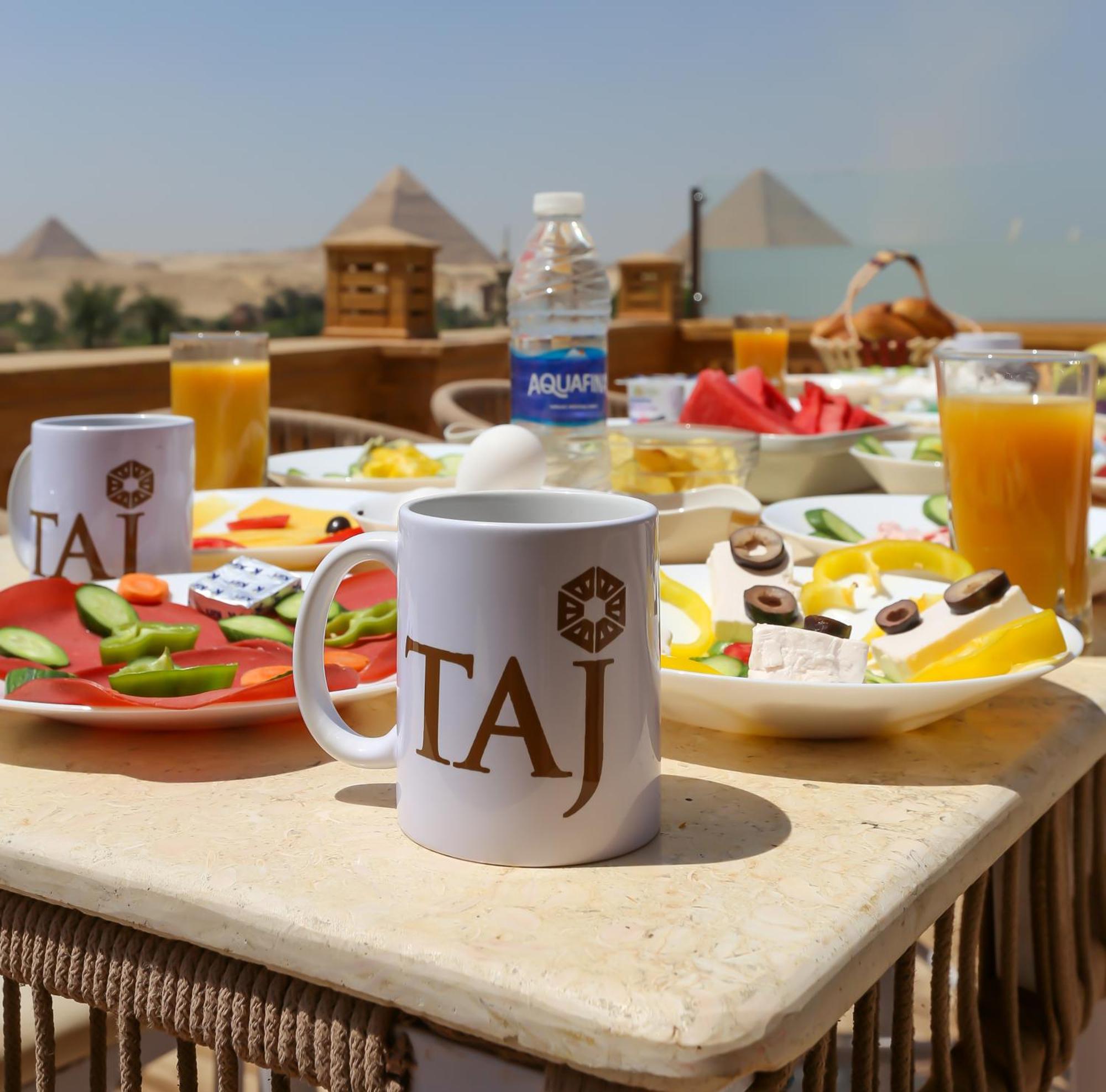 Taj Pyramids View Inn Kafret el-Gabal Екстериор снимка