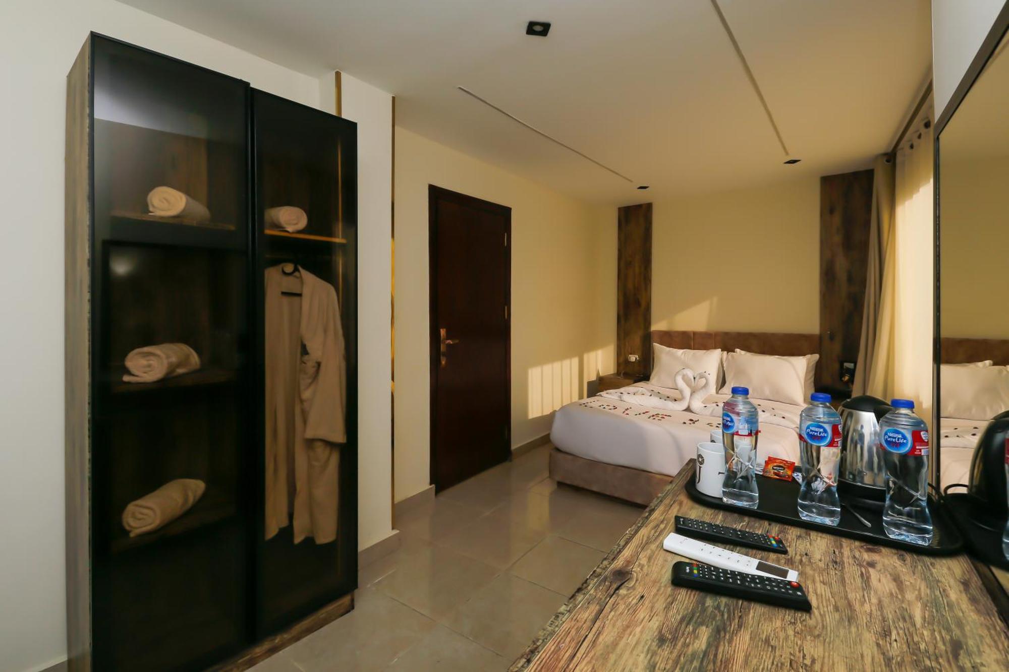 Taj Pyramids View Inn Kafret el-Gabal Екстериор снимка
