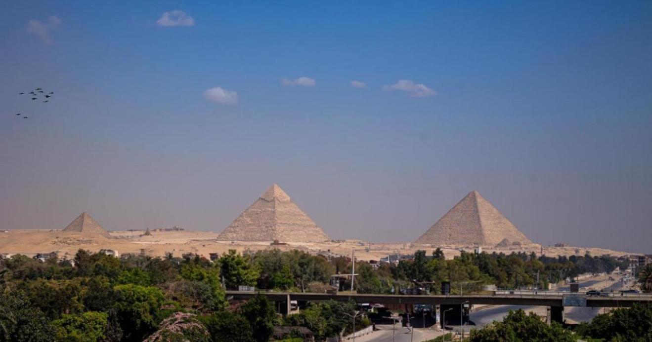 Taj Pyramids View Inn Kafret el-Gabal Екстериор снимка